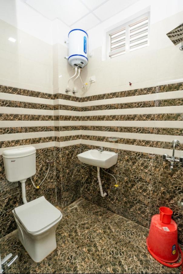 Ventex Inn ラクナウ エクステリア 写真